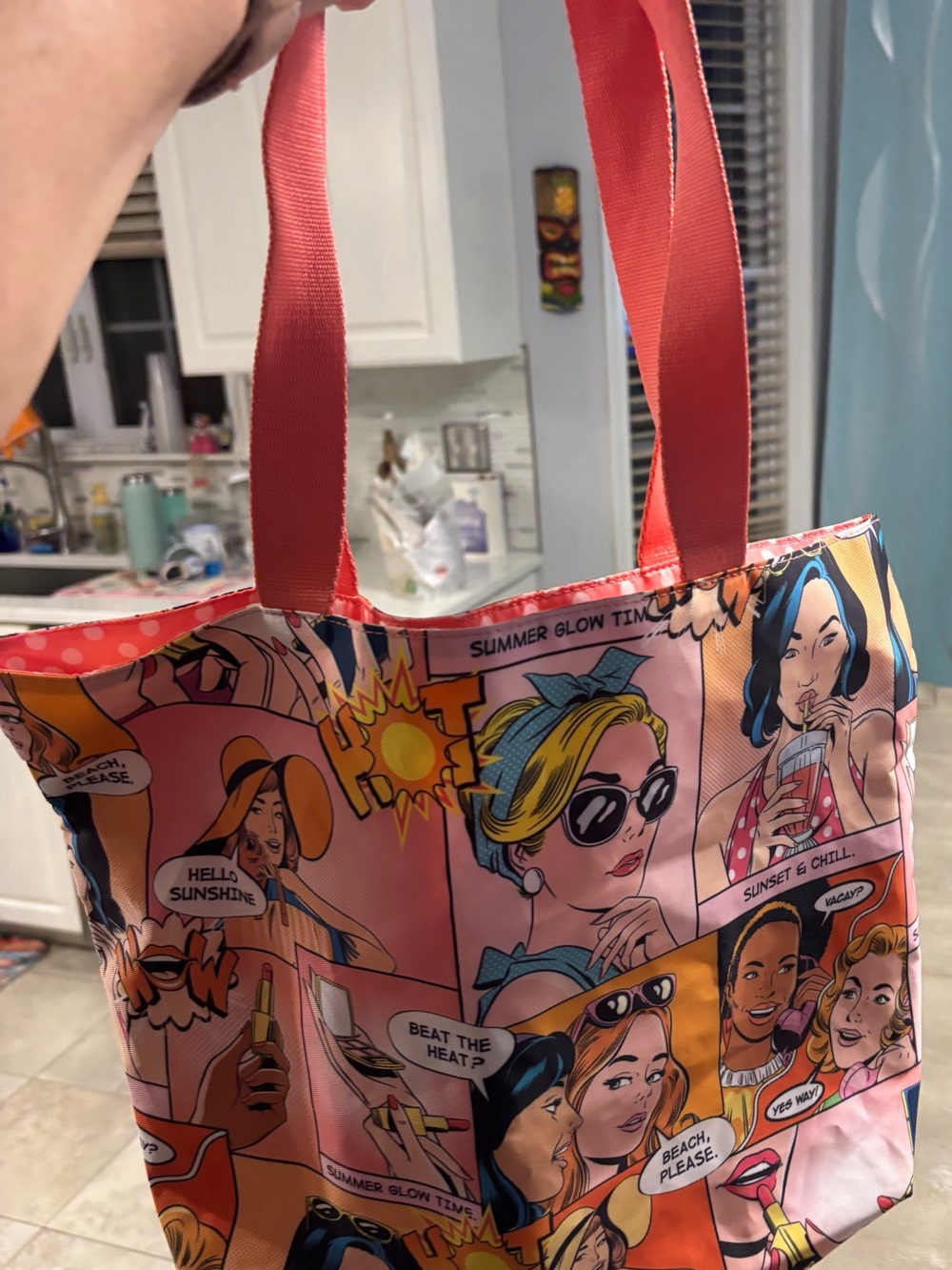 Estée Lauder Summer Comic-Print Tote Bag in Coral Pink